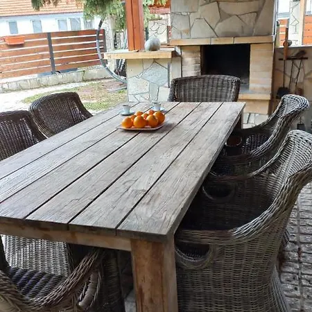 Haskova With 3 Bedrooms Prázdninový dům